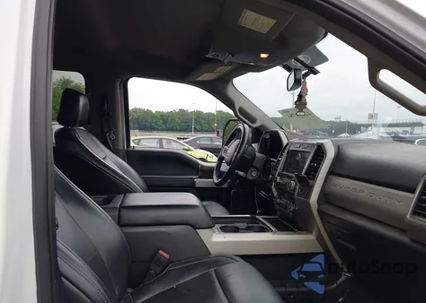 2019 Ford F-250 Lariat z USA, uszkodzony, nr VIN 1FT7W2B68KEE52200